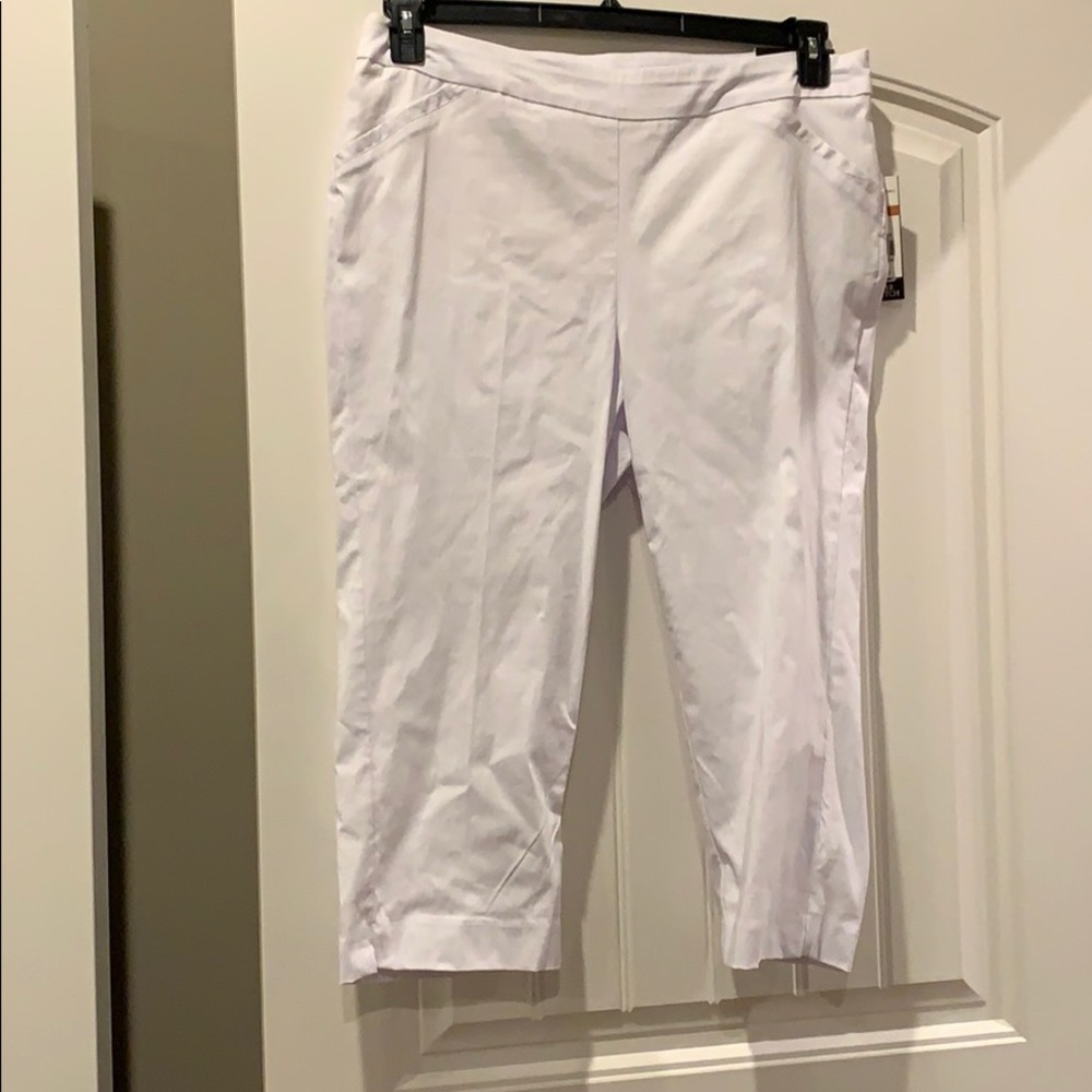 White stretch Capri pants